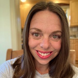 Meet your Posher, Lizzy